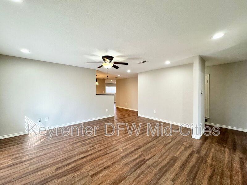 2909 Sun Valley St - Photo 3 of 19