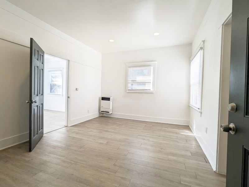 435 W 4th St #1-2 - Photo 2 of 16