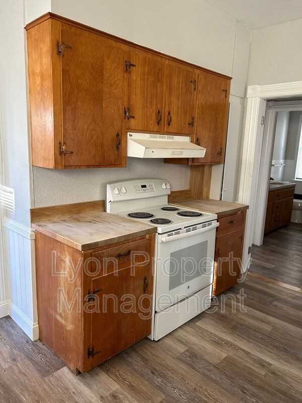 16 West St #1 - Photo 2 of 7