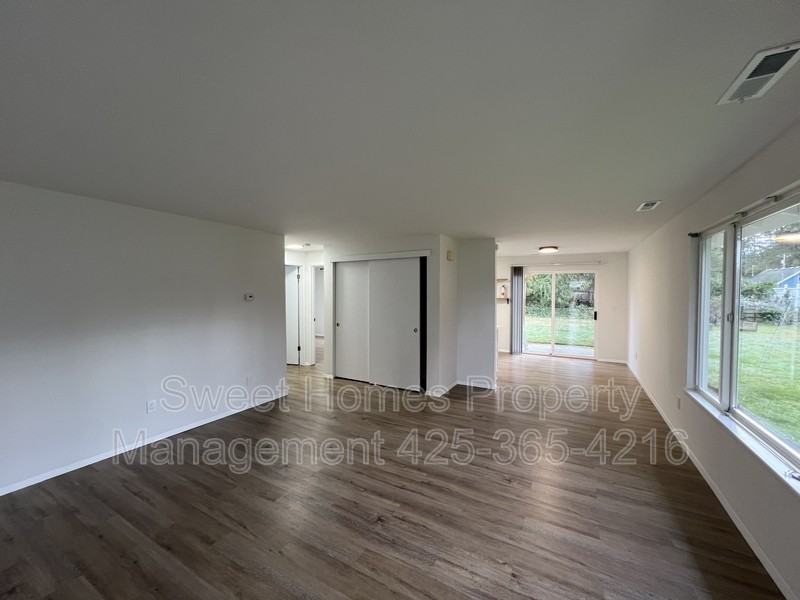 131st Ave Ne - Photo 2 of 9