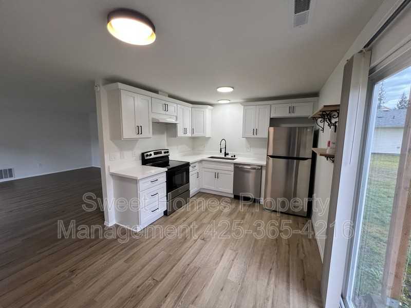 131st Ave Ne - Photo 4 of 9