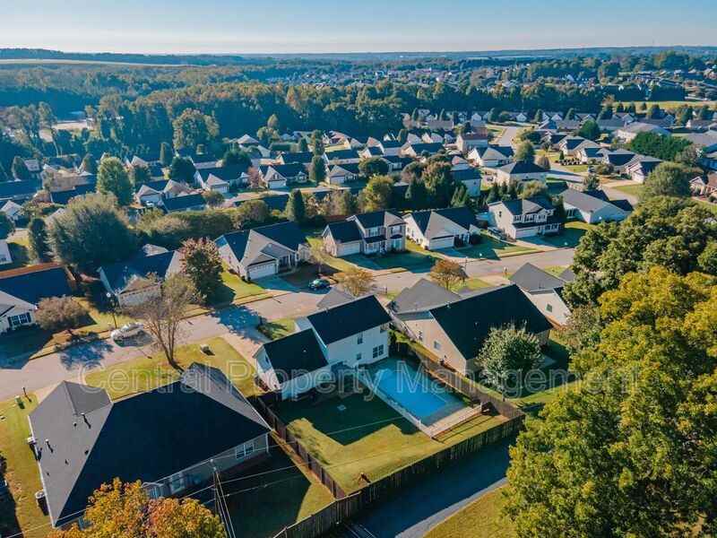 109 Feldspar Ln - Photo 5 of 43