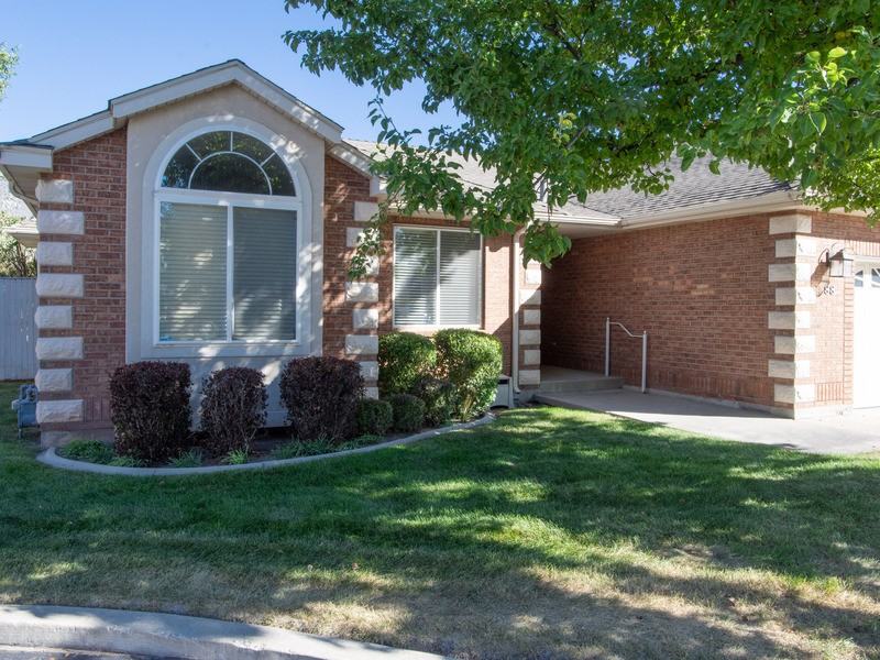 88 Woodside Dr - Photo 3 of 22