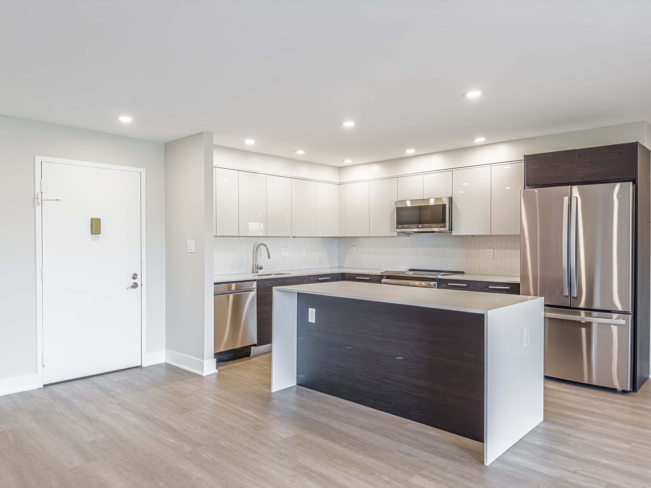 Whitney Apartments - Photo 2 of 39