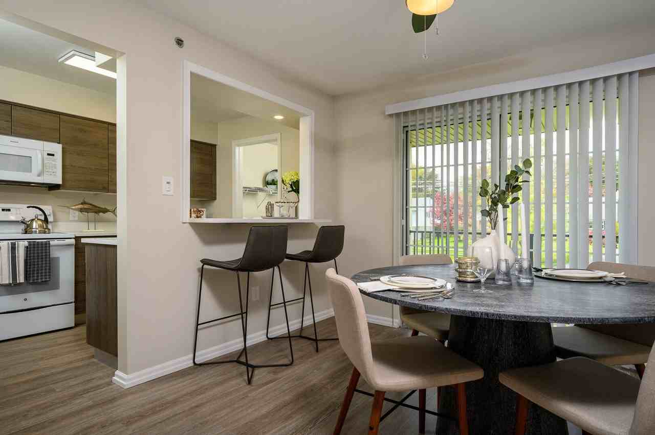 Exeter Village Apartments - Photo 7 of 41