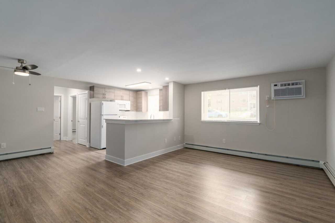 Spruce Court Apartments - Photo 6 of 21