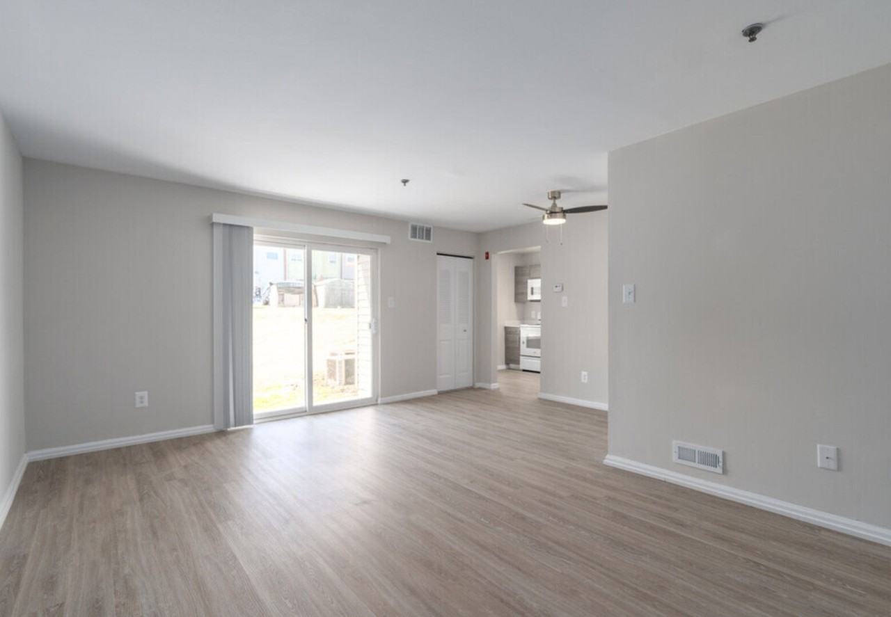 Sophias Place East - Photo 7 of 35