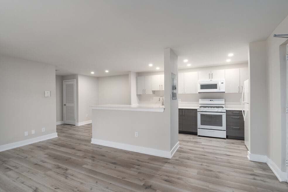 Thorn Flats - Photo 5 of 43