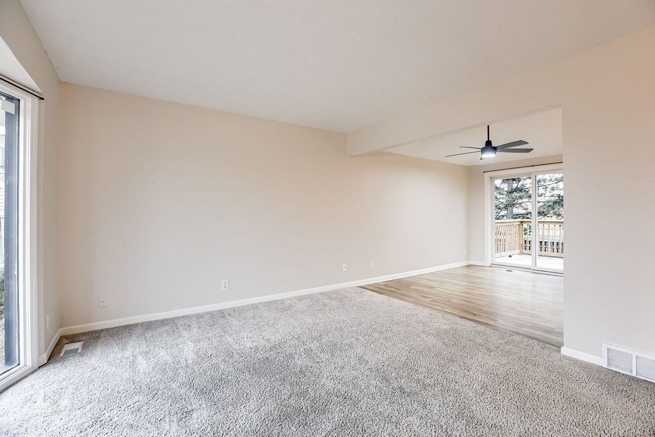 7926 Primrose Ct - Photo 5 of 26