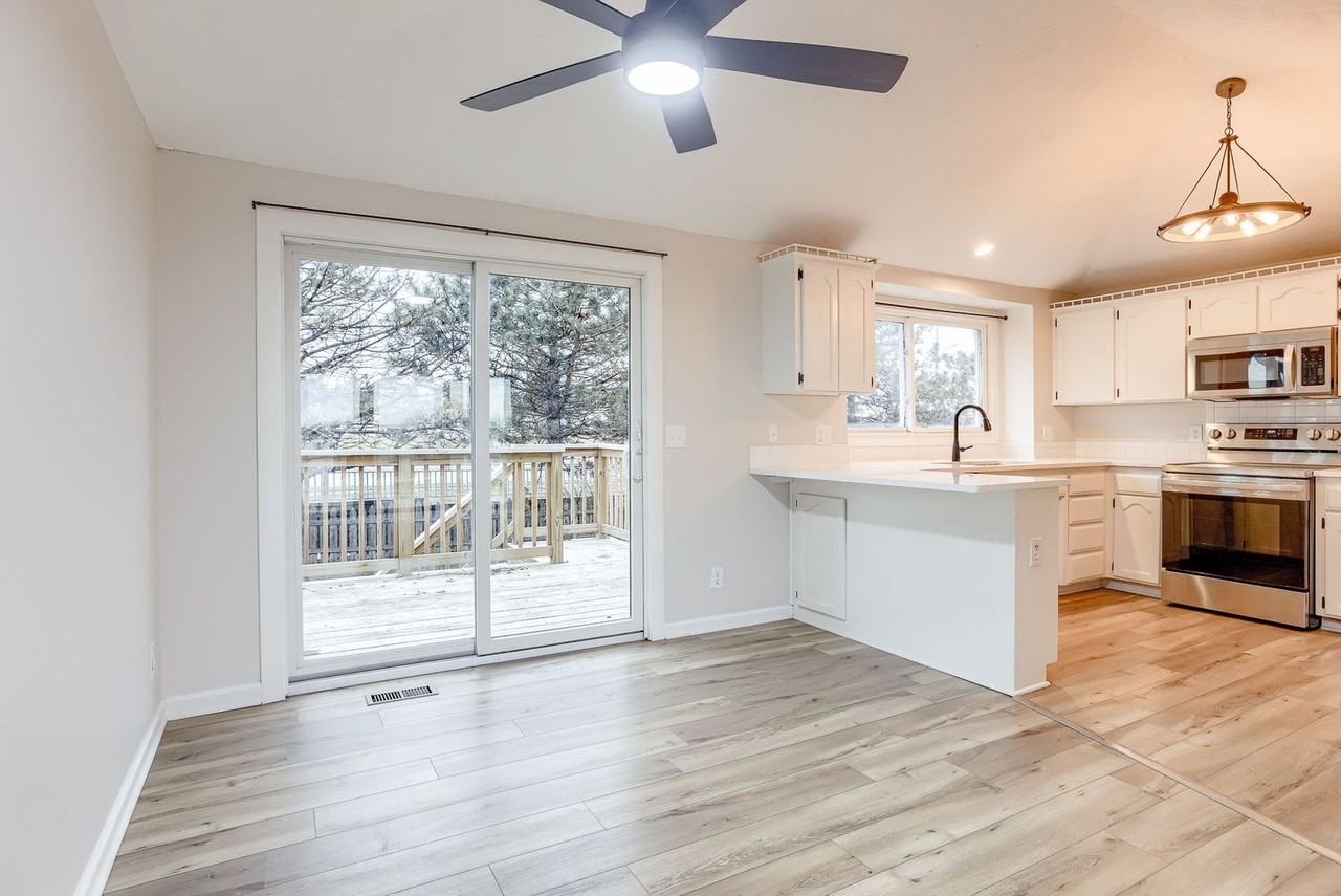 7926 Primrose Ct - Photo 6 of 26