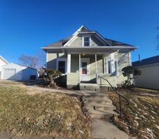 featured image of 702 E 1st St