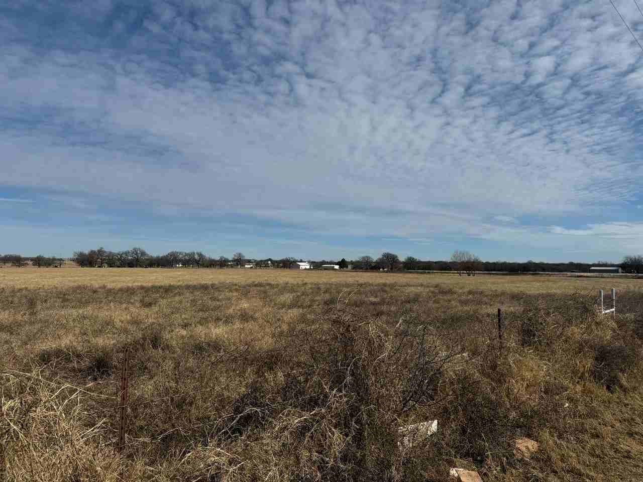 211 Walker Ln - Photo 2 of 13