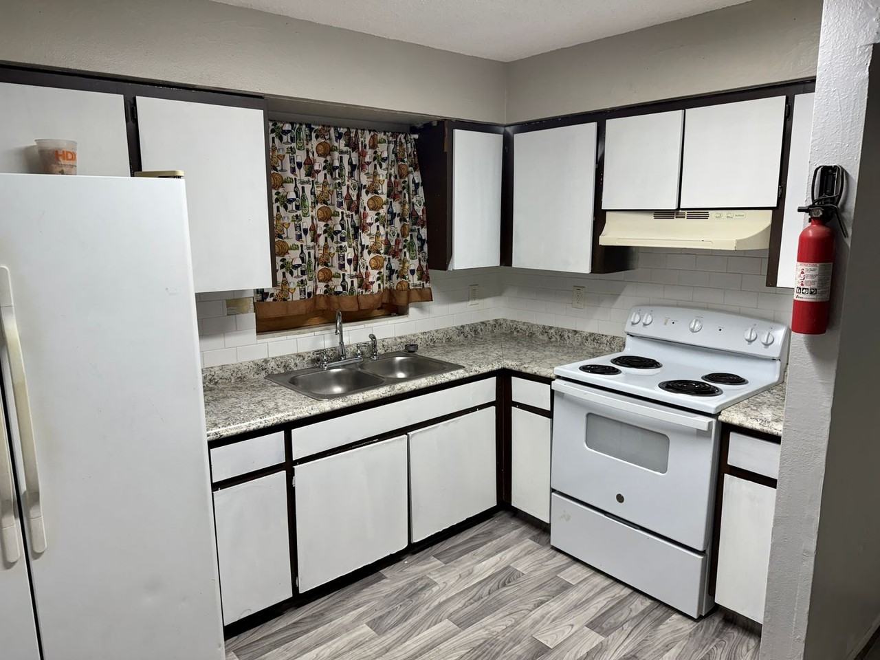 3202 N 49th St - Photo 2 of 16