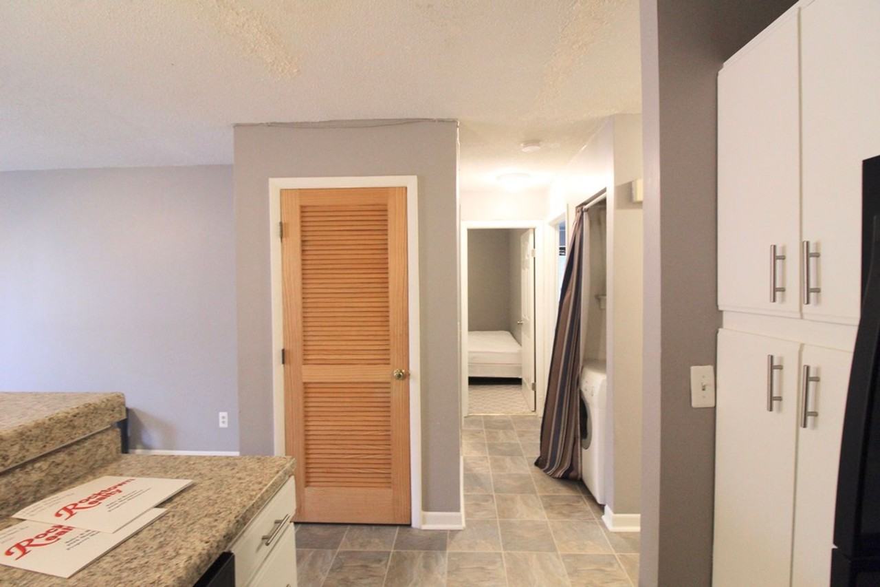 1336 Hunters Road - Photo 6 of 29