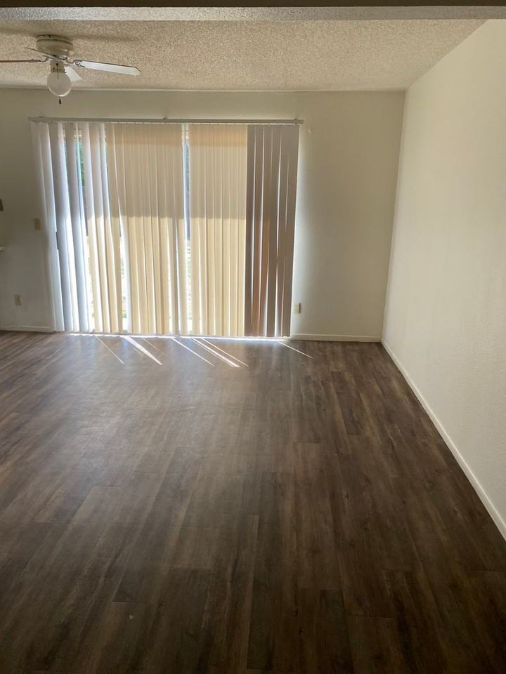 5233 W Altadena Ave - Photo 5 of 10