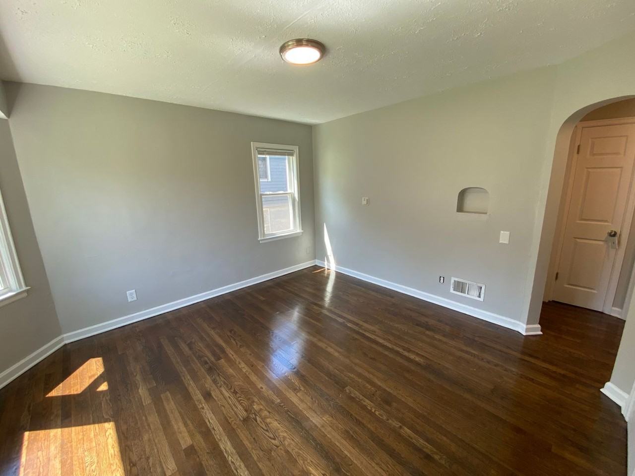 3232 N 40th Ave - Photo 2 of 24