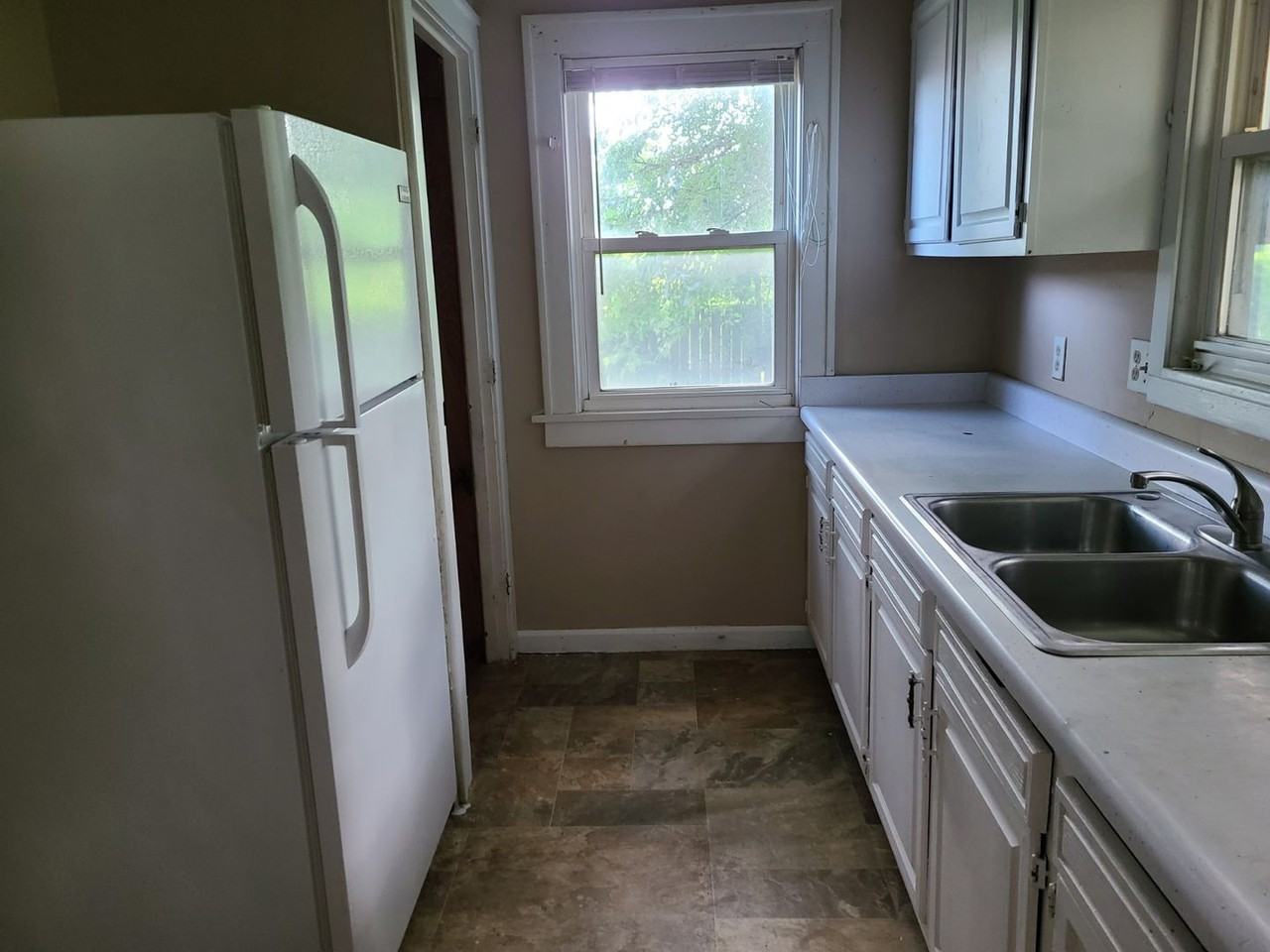 937 Conger St - Photo 2 of 9