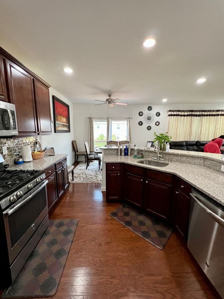 151 Fairfield Cir N - Photo 5 of 29