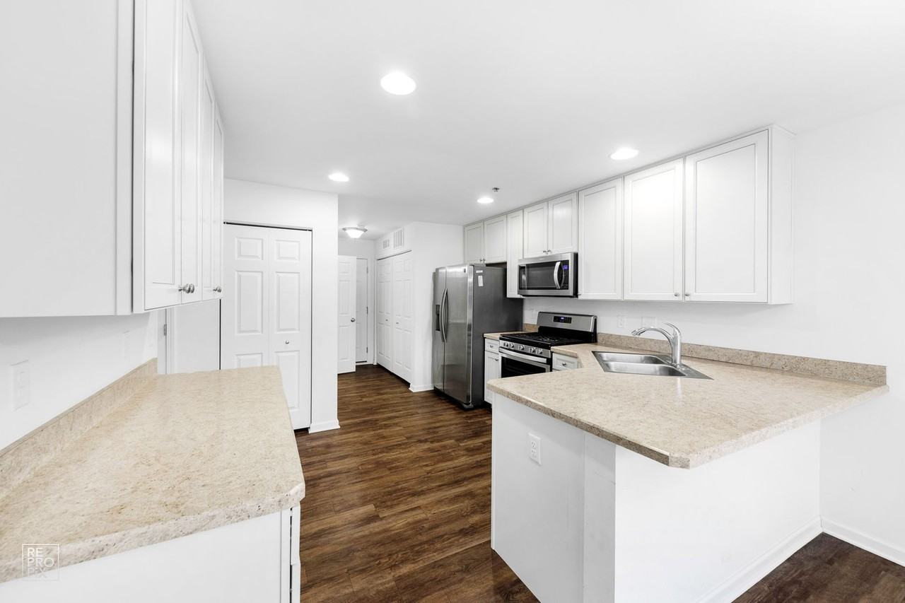 7109 Hidden Green Cir - Photo 5 of 11