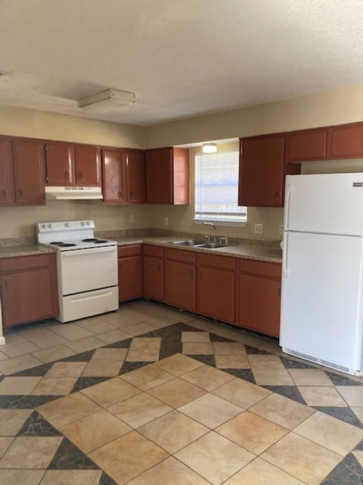 2601 Samuel St - Photo 3 of 11