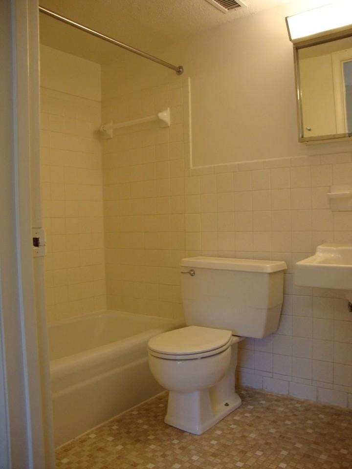 300 Jefferson - Photo 3 of 37