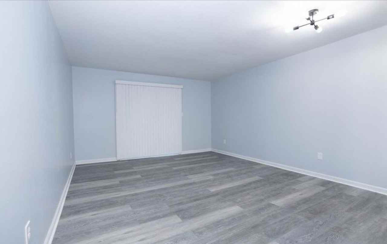 Miller Chateau Apartments - Photo 6 of 7