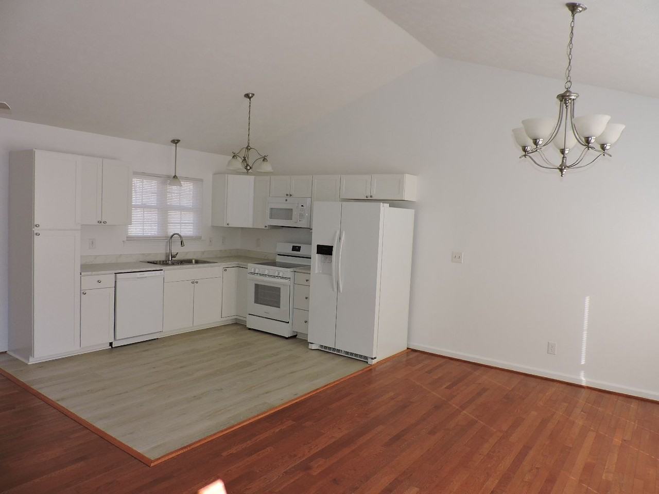 5727 Turtle Dr - Photo 3 of 14