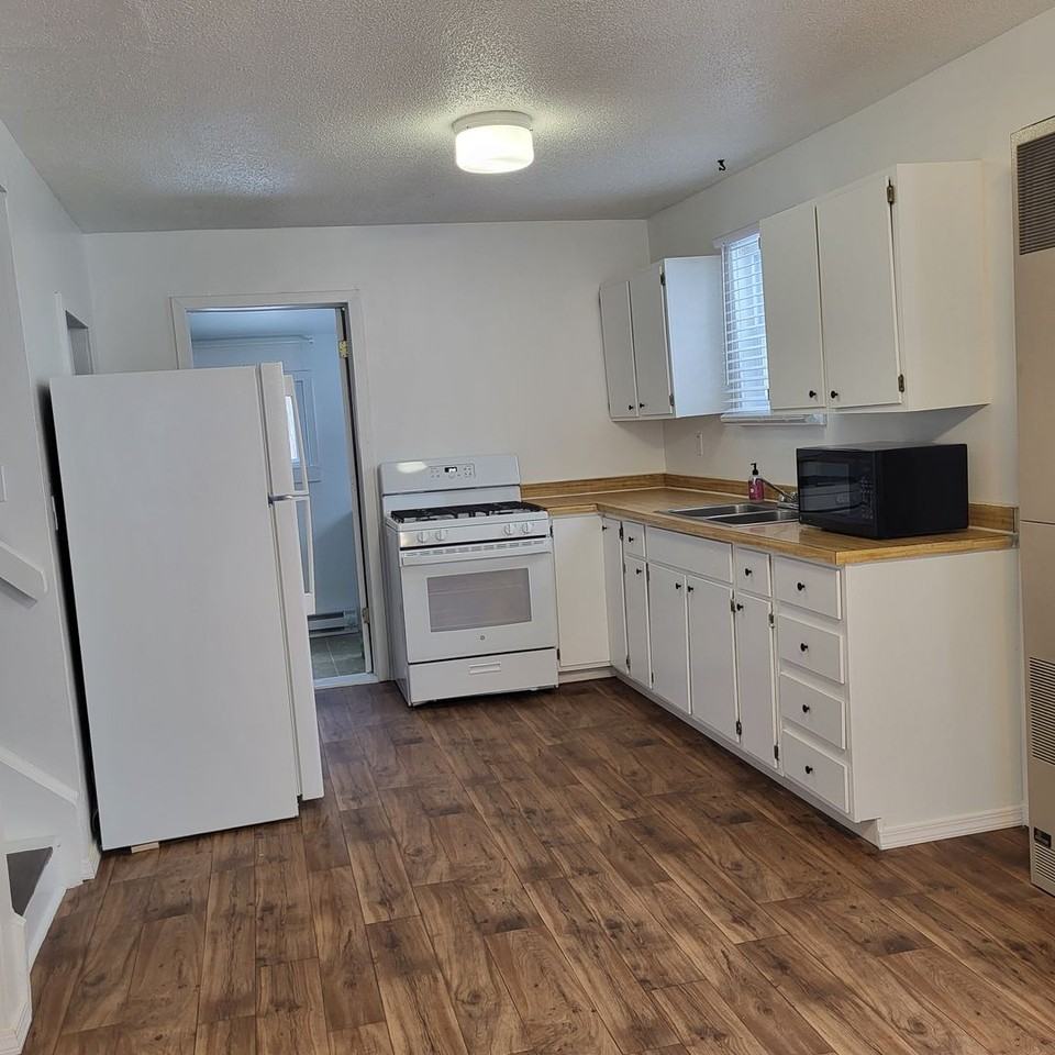 425 Boon St - Photo 3 of 12