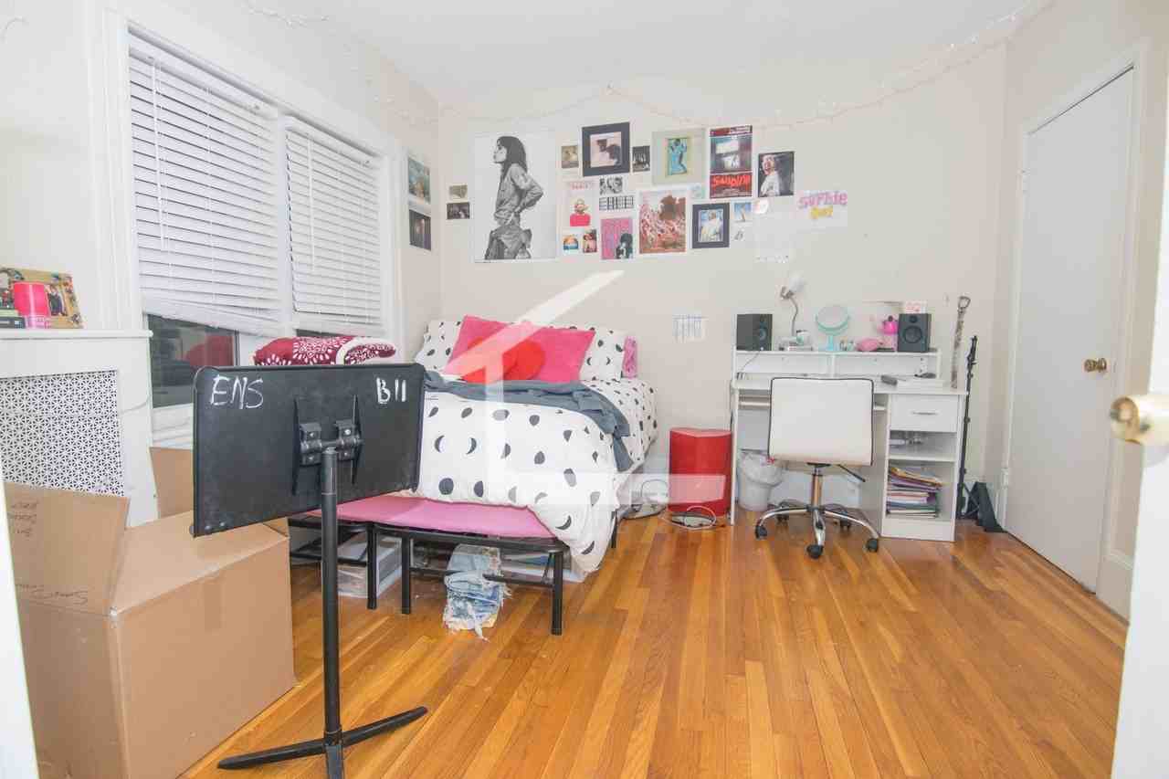 61 Westland Ave - Photo 3 of 17