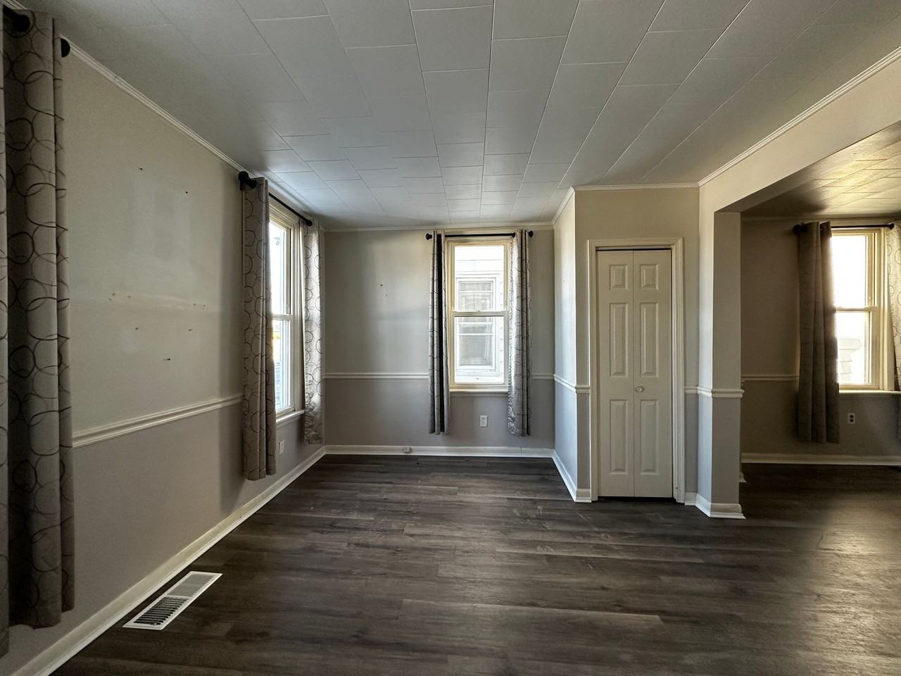 120 Maple St - Photo 2 of 15