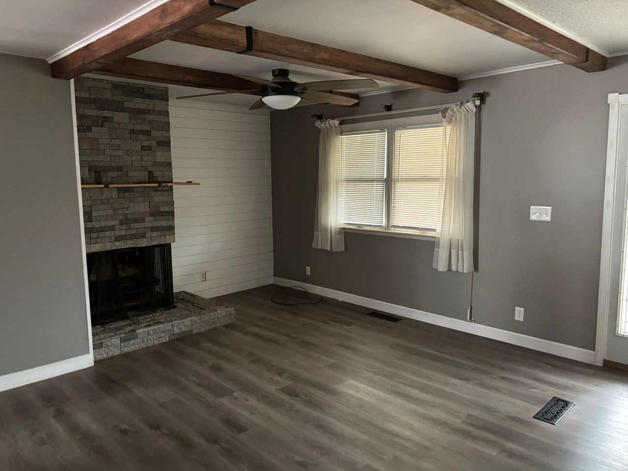 729 W North Ln - Photo 2 of 9