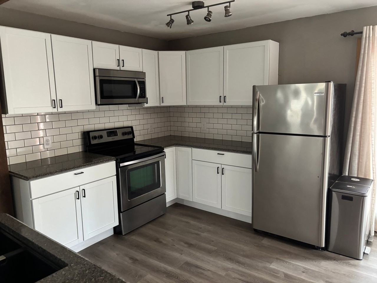 729 W North Ln - Photo 4 of 9