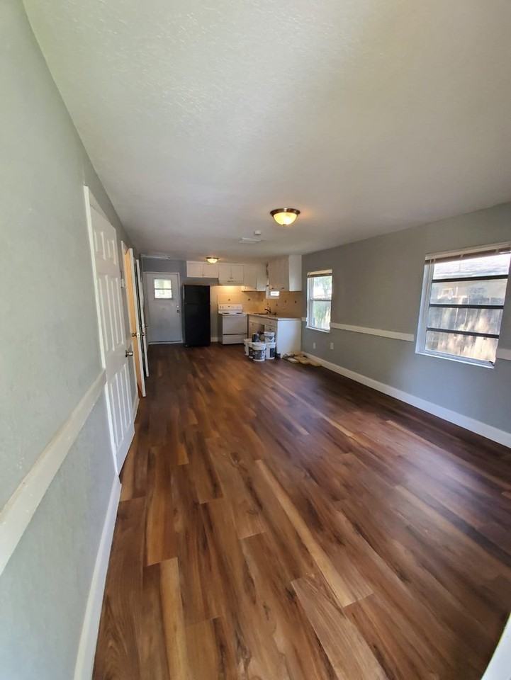 8306 N 14th St - Photo 2 of 4