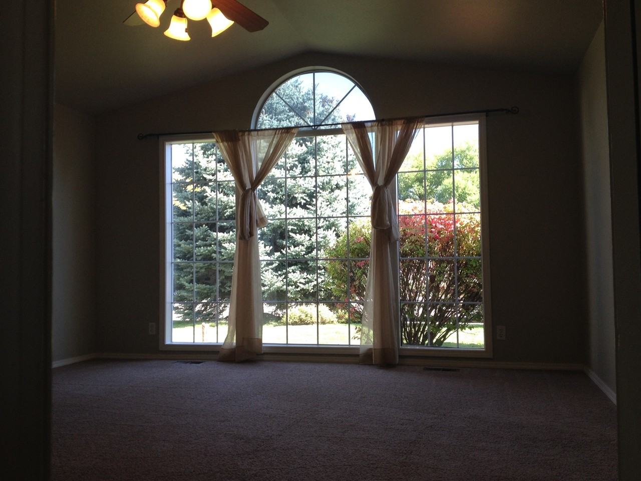 2135 N Monaco Way - Photo 3 of 12