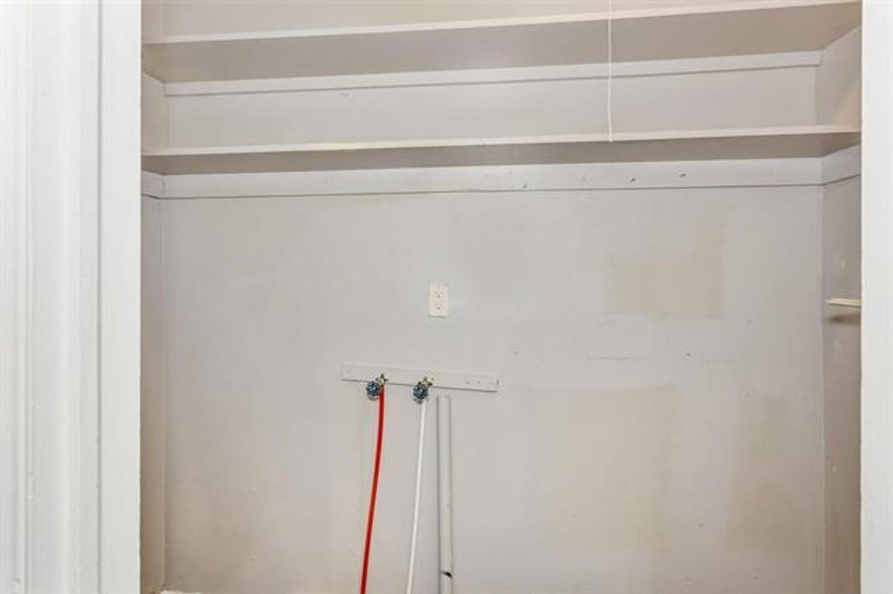 849 S Pershing St - Photo 2 of 8