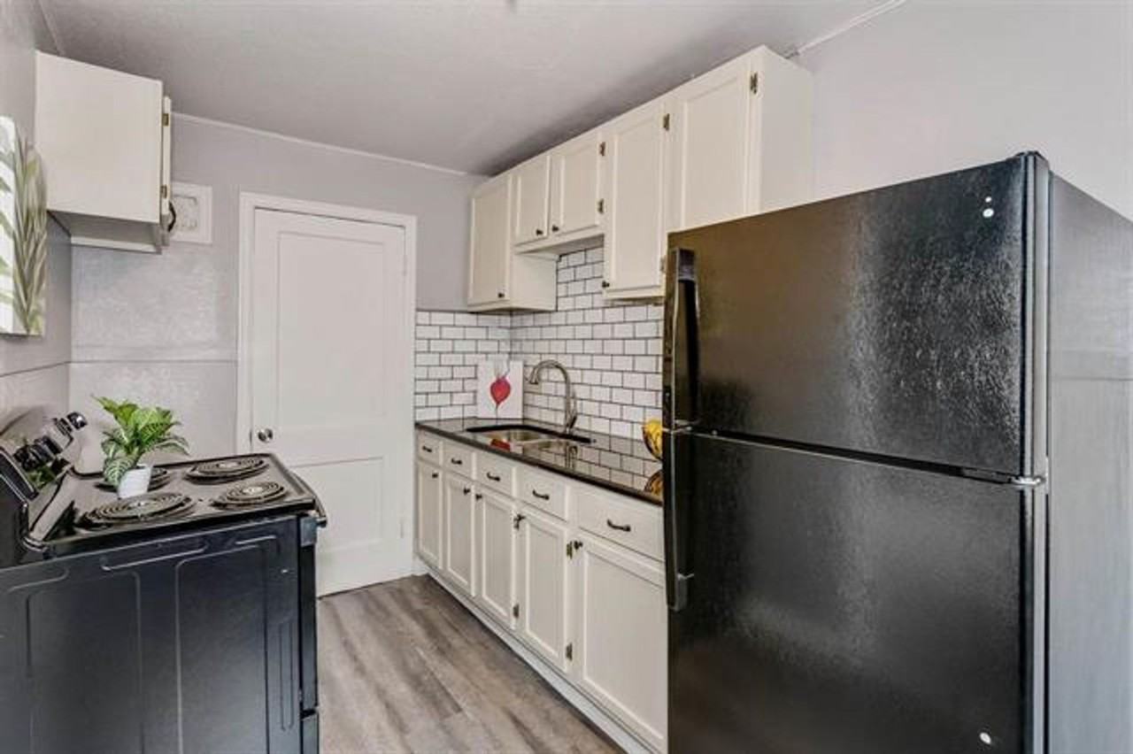 849 S Pershing St - Photo 3 of 8