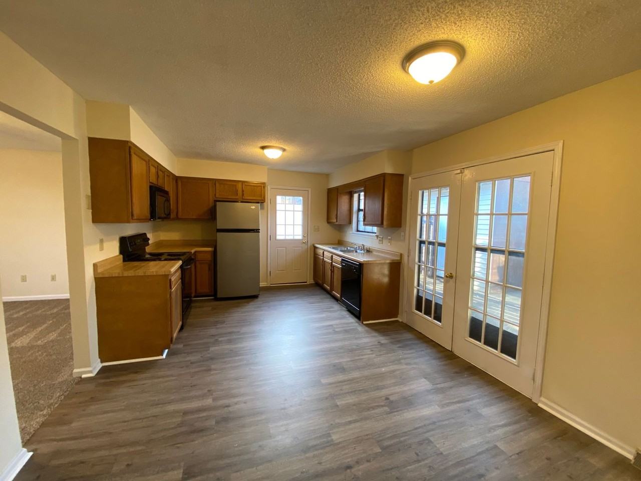 1945 Sandra St - Photo 6 of 15