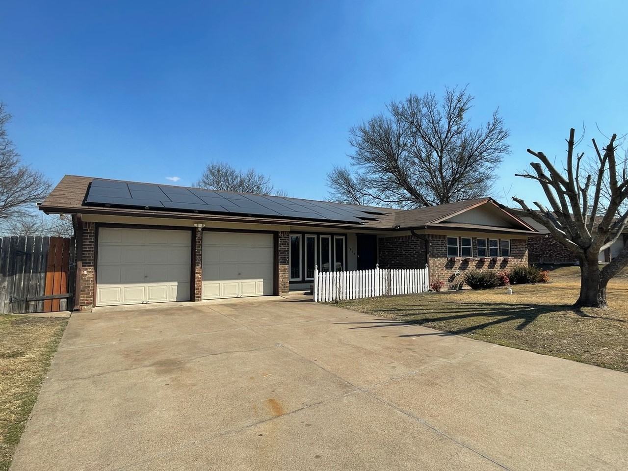 1800 Wilshire Dr - Photo 2 of 34