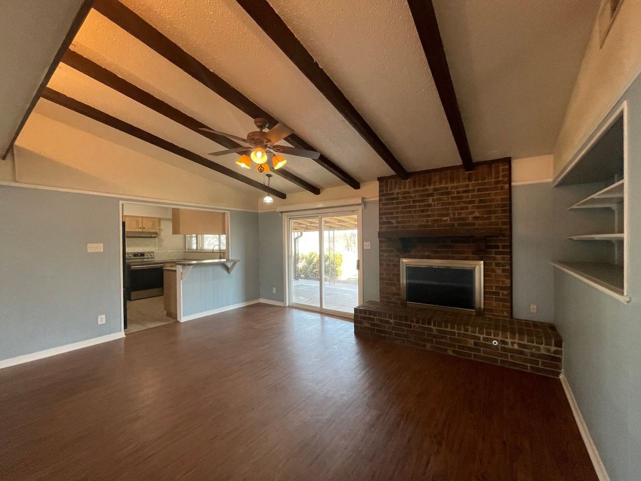 1800 Wilshire Dr - Photo 6 of 34