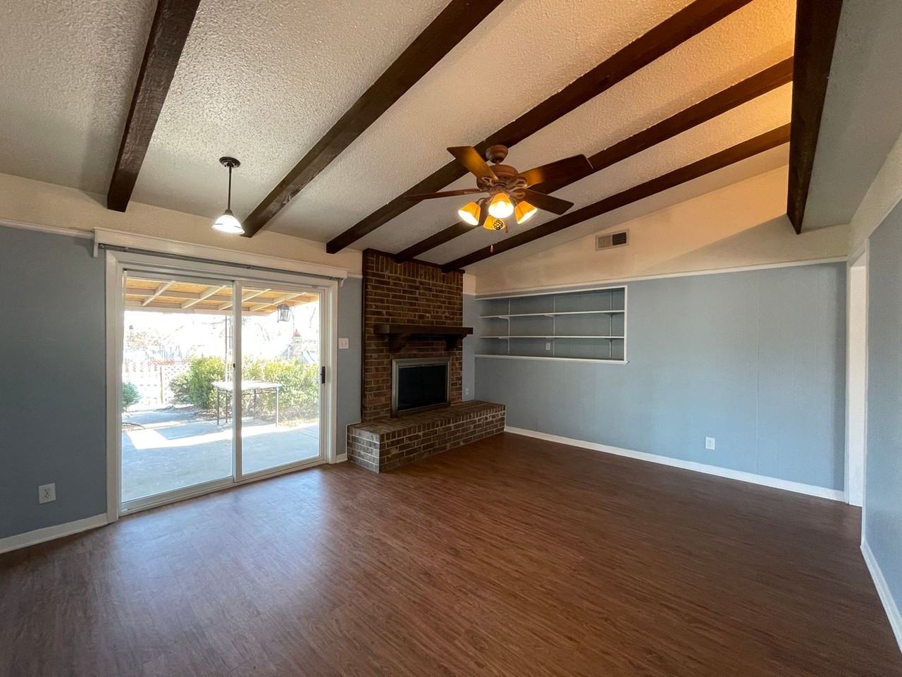 1800 Wilshire Dr - Photo 7 of 34