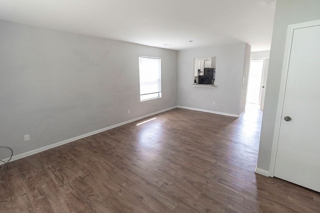 3283 S Brampton Ct - Photo 3 of 27