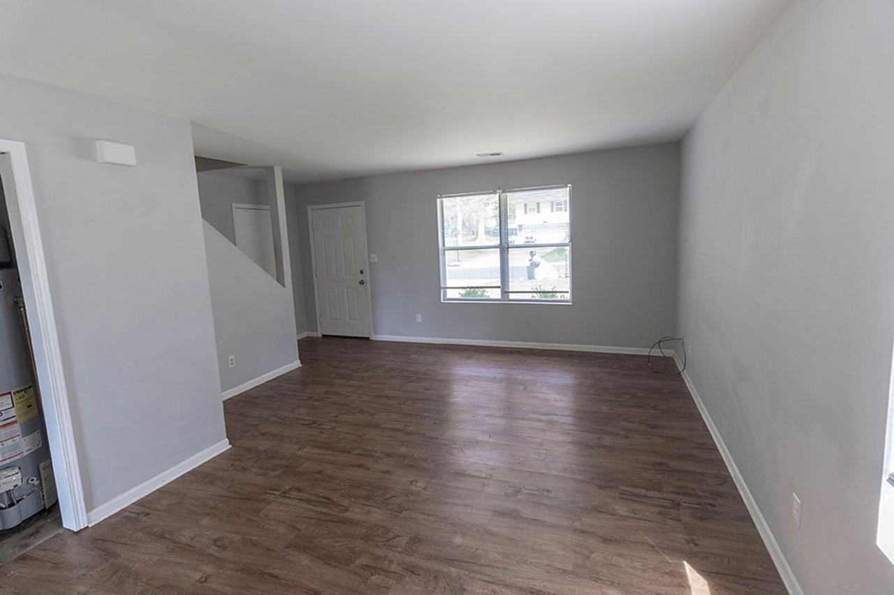 3283 S Brampton Ct - Photo 5 of 27