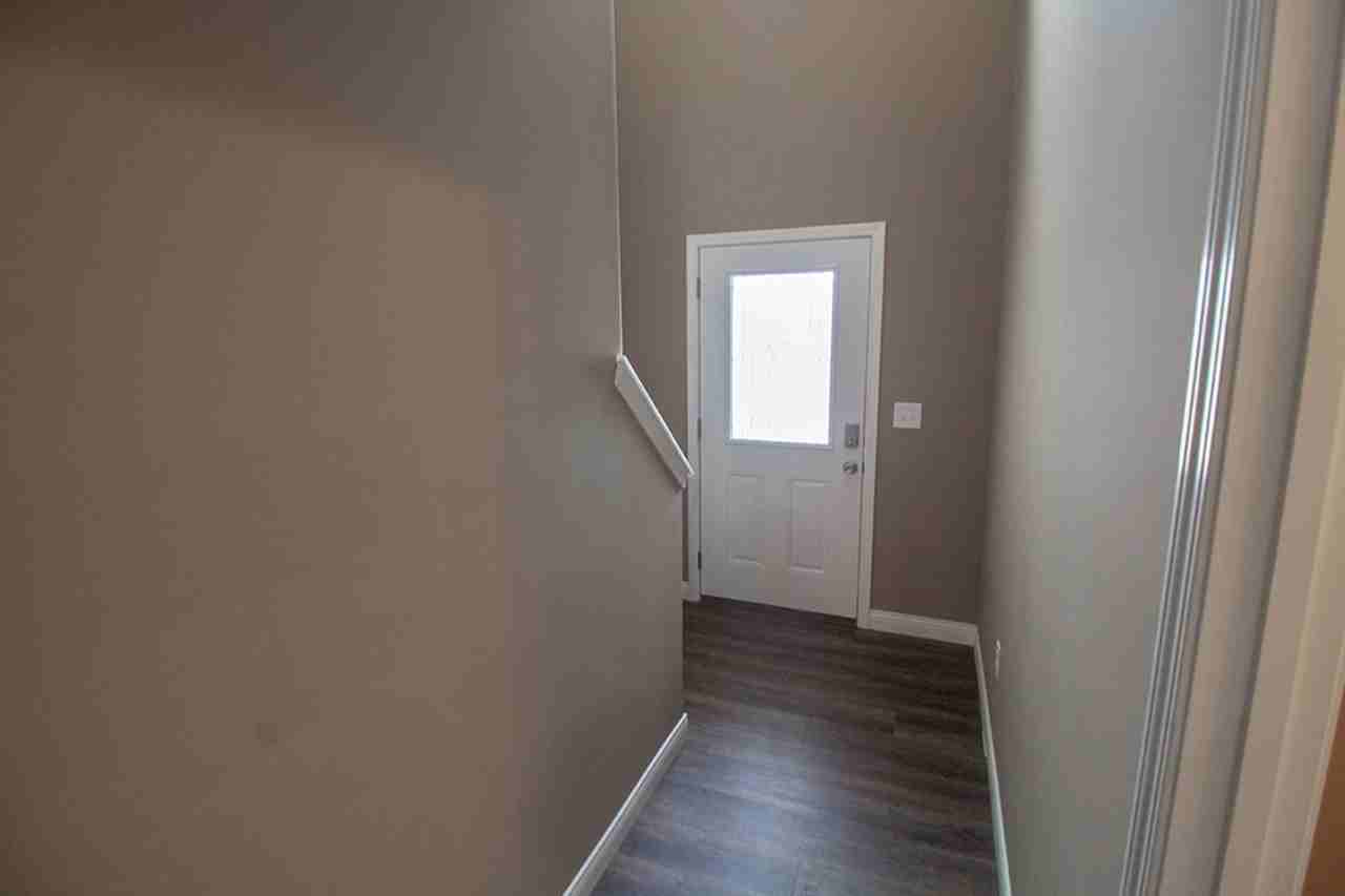 2810 Amberwood Ct - Photo 3 of 29