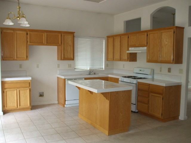 4049 Monte Verde Dr - Photo 2 of 21