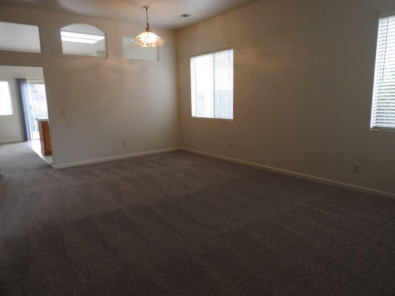 4049 Monte Verde Dr - Photo 6 of 21