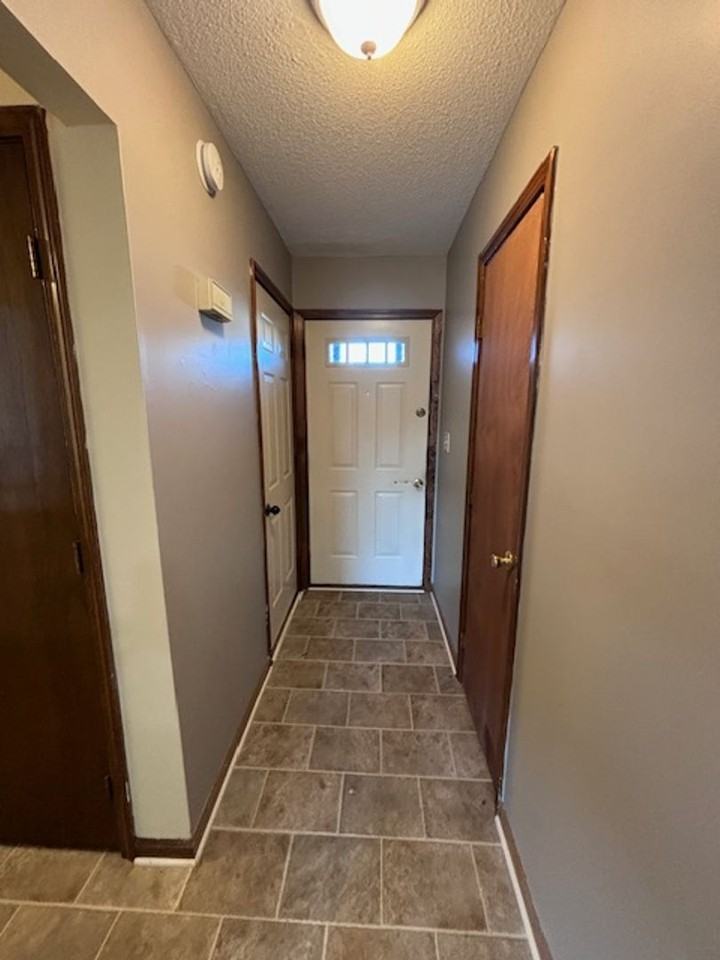 524 Independence Ct - Photo 2 of 11
