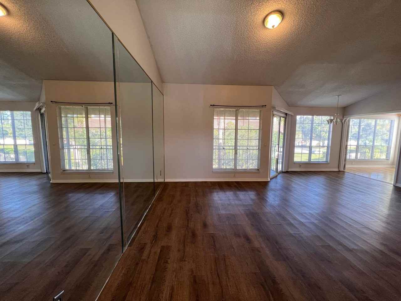 4803 Normandy Pl - Photo 6 of 18