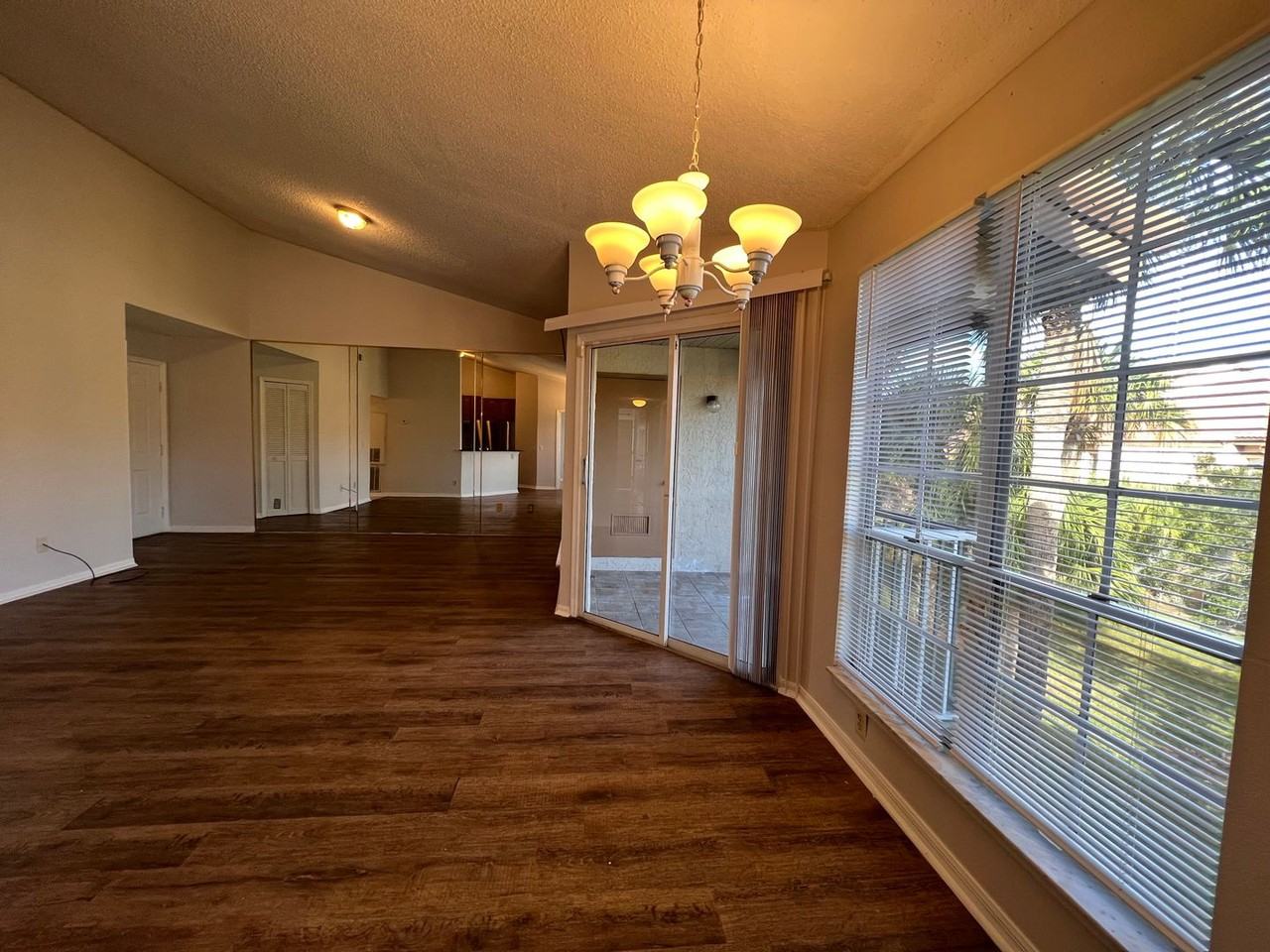 4803 Normandy Pl - Photo 7 of 18