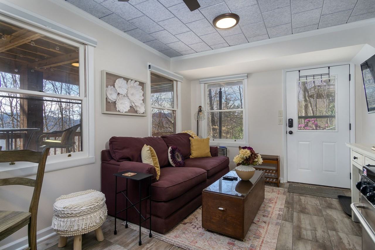 94 94 Westminster Terrace - Photo 3 of 36