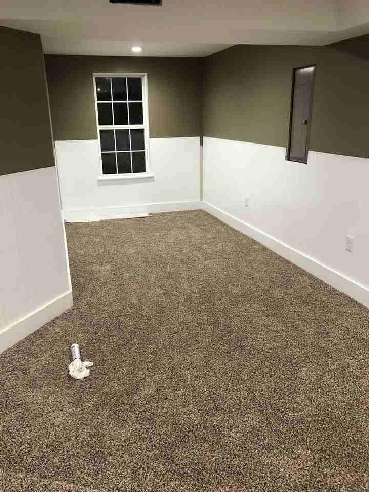 557 Plum Springs Rd - Photo 7 of 12